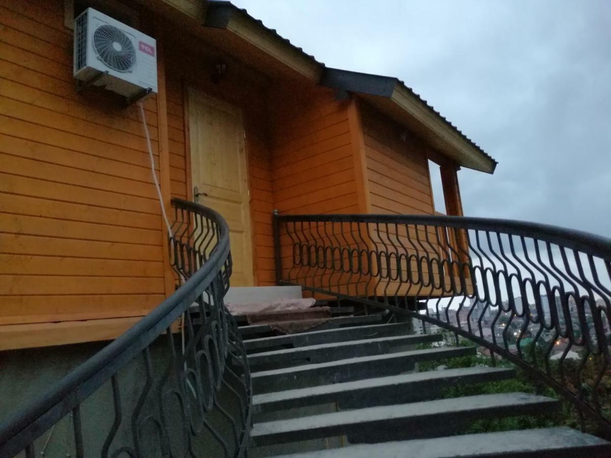 Деревянный Котеж The 1 С Выдом На Город Batumi Exterior foto