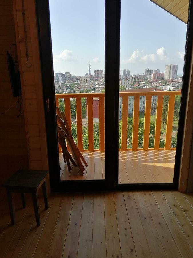 Деревянный Котеж The 1 С Выдом На Город Batumi Exterior foto