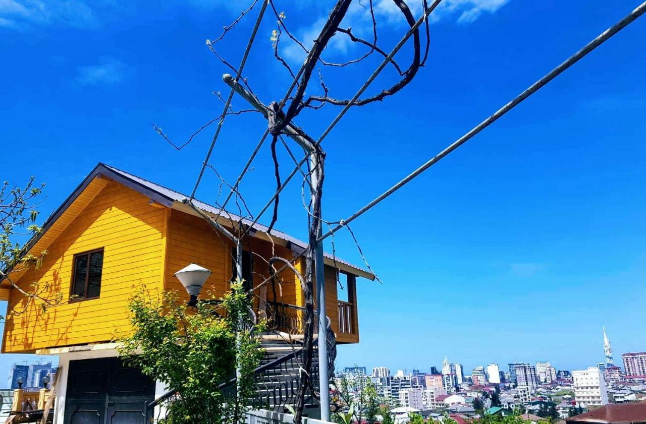 Деревянный Котеж The 1 С Выдом На Город Batumi Exterior foto